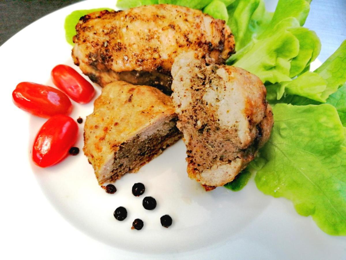 מלון Cieszkow Restauracja Teo מראה חיצוני תמונה