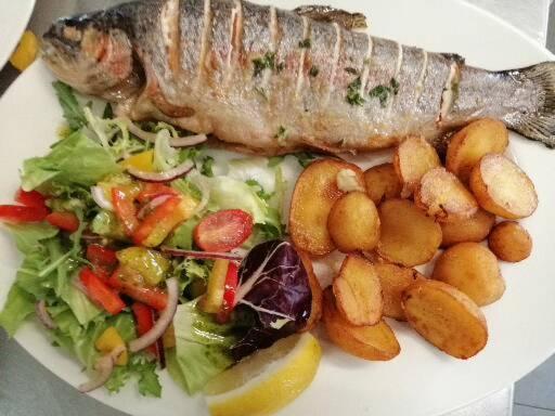 מלון Cieszkow Restauracja Teo מראה חיצוני תמונה